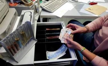 Lo sportello di un istituto di credito (foto darchivio)   