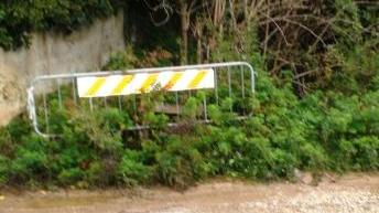 Una strada dissestata