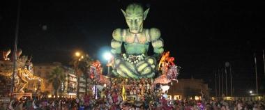 <b>SFILATA.</b> Unimmagine del Carnevale estivo 