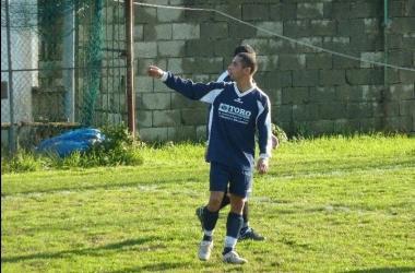 Imad Merouane durante una partita di calcio 