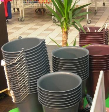 Alcuni articoli di plastica riciclata 
