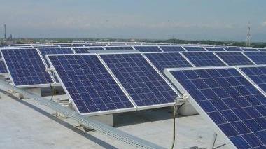 I pannelli solari che sono già stati installati nella sede dell’Aamps