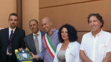 Un momento della consegna del Dae