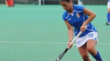 <b>HOCKEY SU PRATO</b> A sinistra Evelina Tiralongo in azione, a destra Martina Chirico