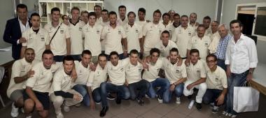 <b>AMBIZIOSI </b>Rosa e staff del Gs Casini al debutto in Figc dopo aver rilevato il titolo del Forrottoli 