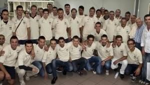 <b>AMBIZIOSI </b>Rosa e staff del Gs Casini al debutto in Figc dopo aver rilevato il titolo del Forrottoli