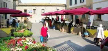«Noi penalizzati in quella piazzetta» I produttori protestano