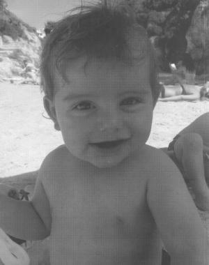  «Eccolo qua... un anno hai già. Un bimbo pieno di serenità, il secondo gioiello ...