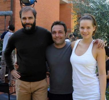 <b>IL CAST.</b> Il regista (al centro) con Andrea Osvart e Daniele Pecci 