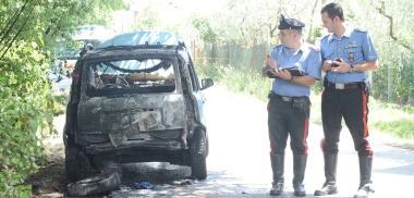 La Fiat Panda contro cui si è schiantata la moto che ha poi preso fuoco