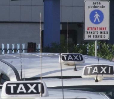 Il Comune revoca le delibere per lassegnazione di quattro nuove licenze per taxi 