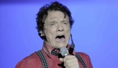 L'"Ombra della sera" al ciclone partenopeo Il festival Teatro Romano premia Ranieri