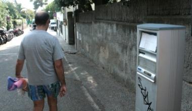 Sosta, vandali in azione danneggiati i parcometri