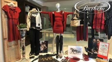 La vetrina di Sorelle Barbera in corso Matteotti