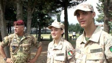 Da destra Francesco, Anna e il colonnello De Matteis