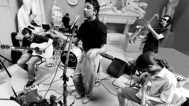 Il gruppo pratese Grand Carabs stasera in concerto alla Lazzerini