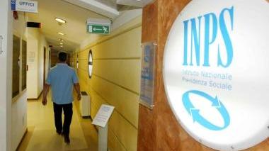 Nuove norme regolano l’invio all’Inps dei certificati medici in caso di malattia