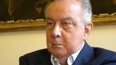 Ivano Paci, presidente della Fondazione Cassa di risparmio di Pistoia e Pescia A destra, Chet Baker