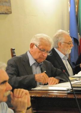 Il sindaco Mauro Favilla serafico ieri sera in consiglio 
