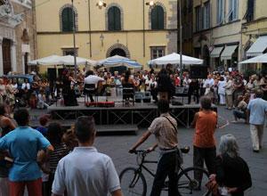 Tre giorni di antiquariato e musica