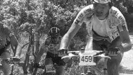 Una gara di mountain bike