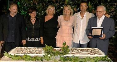 La famiglia Squarcini durante la festa per i cinquantanni di attivit&agrave; 