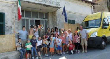 Il gruppo dei ragazzi partecipanti al campus assieme agli organizzatori      