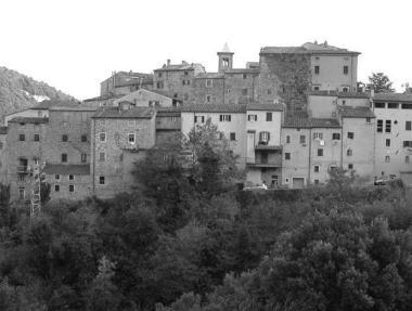 Un calice e un violino, il borgo antico in festa