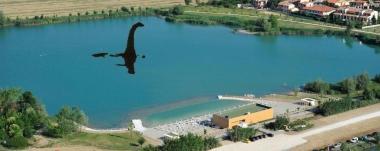 "Nessie" fa il bagno ai laghi Braccini
