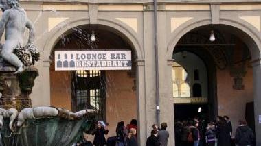 Al Caffé delle Logge non funziona l'ascensore per le persone disabili