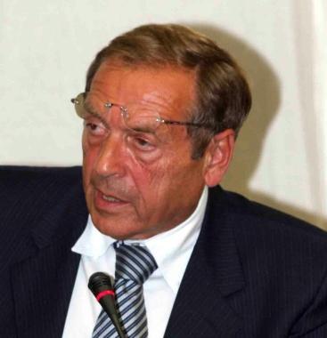 <b>SINISTRA.</b> Milziade Caprili 