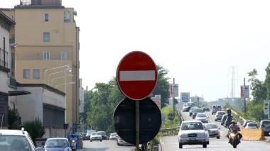 Il cavalcavia di via Roma in direzione viale Nenni
