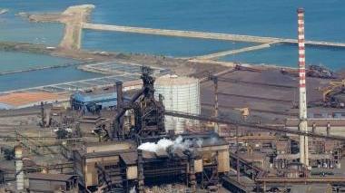 Una panoramica dello stabilimento Lucchini