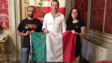 I due vespisti con l’ assessore Bruni