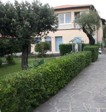 <b>EX CONVITTO.</b> La casa di Maria Ausiliatrice a Vittoria Apuana 