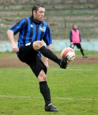 In alto Simone Pierozzi      