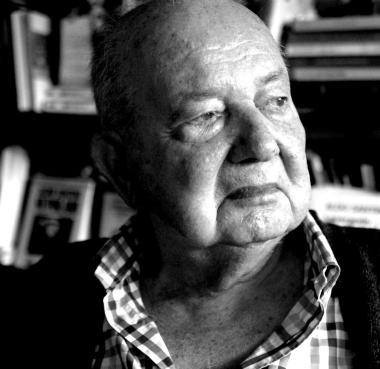 Aldo Santini nel suo studio   