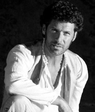 Lattore e regista Renato Raimo 