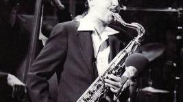 <b>SAX.</b> Scott Hamilton