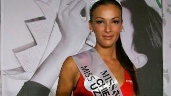 Miss Chiesina ha il volto della bella Serena Olmi