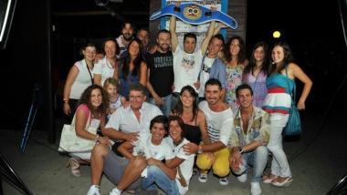 Floriano Pagliara con la fidanzata Stefania e la cintura Ibf A sinistra foto di gruppo   
