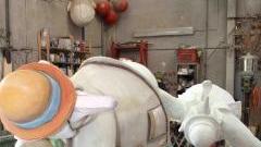 Al lavoro negli hangar della Cittadella