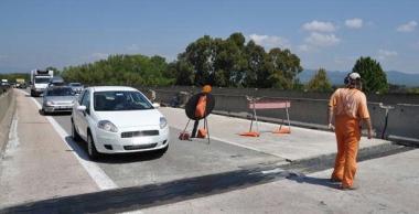 Il cantiere sulla Variante vicino Donoratico 