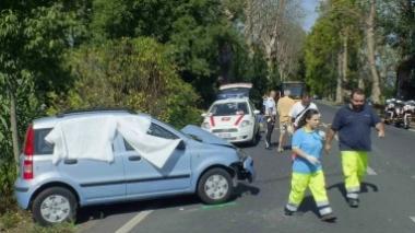 Muore nello scontro tra auto sul viale D'Annunzio