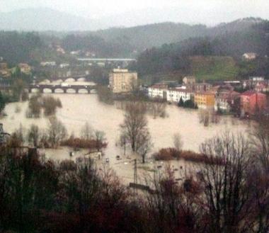 Straripamento del Magra nella zona di Aulla 