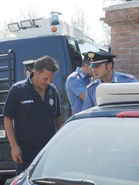 Novellino nel corso del sopralluogo dei carabinieri 