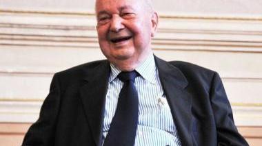 Aldo Santini sorridente il giorno della consegna della Livornina d’oro