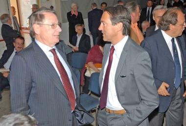 Bianconi (a sinistra) con il sindaco Renzo Berti. A sin. Giuseppe Orsi 