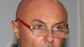 Milone denunci in Procura l'evasione della Tia