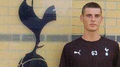 <b>SARACINESCA.</b> Mirko Ranieri, nuovo portiere del Viareggio <b>CALCIO & HOCKEY.</b> Fiale e Palagi, i capitani di Viareggio e Centro, insieme per promuovere le due squadre della città